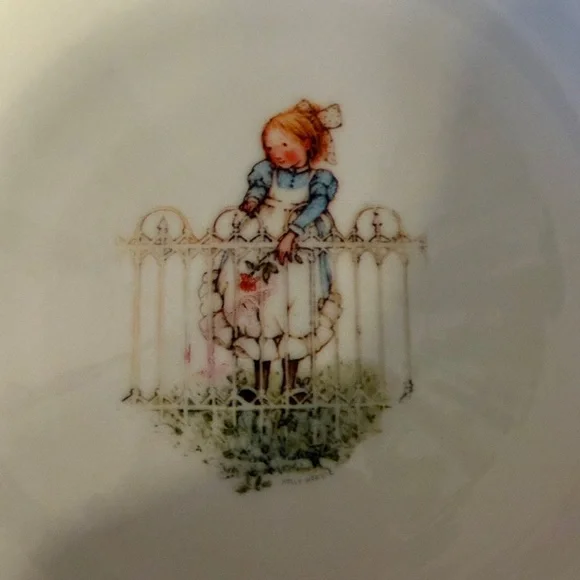 Holly Hobby Girl with Rose Coupe Soup Bowl Limited Edition - Picture 4 of 8